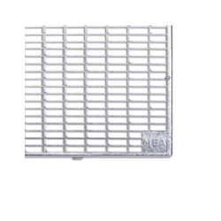 MULTINORM XL basement light well with a grid grating 30/10 2