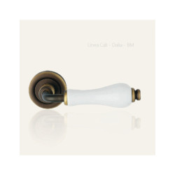 Lever door handle Linea Cali Dalia on a round rose 103 2